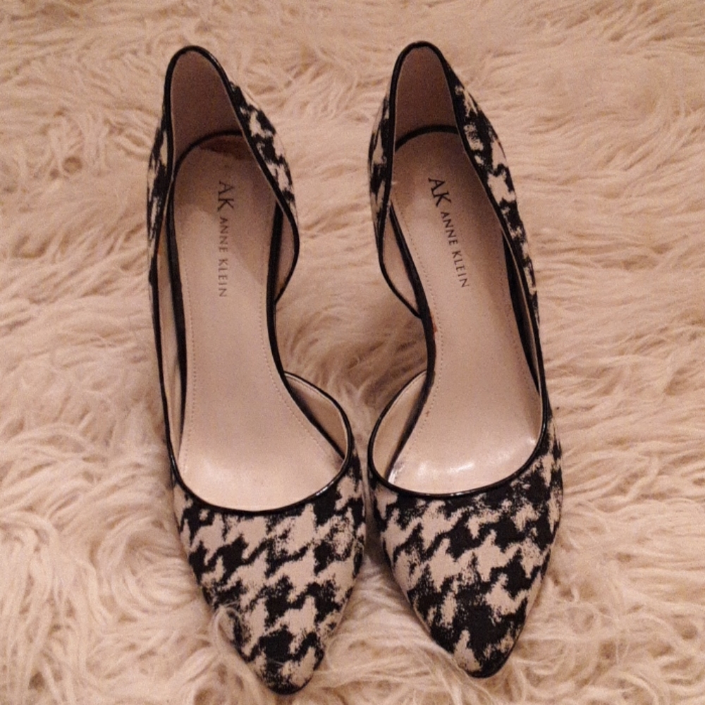 Anne Klein Black/White Houndstooth Check Spike Hee